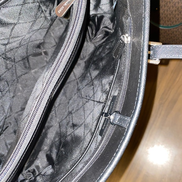 michael kors signature voyager east west tote bag - Picture 7 of 11